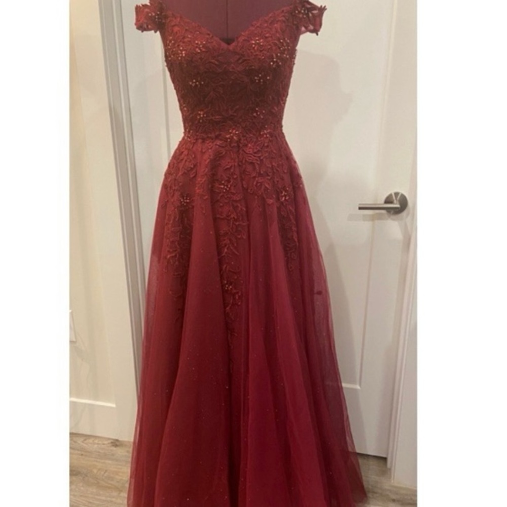 Elegant Burgundy Off-Shoulder Gown
